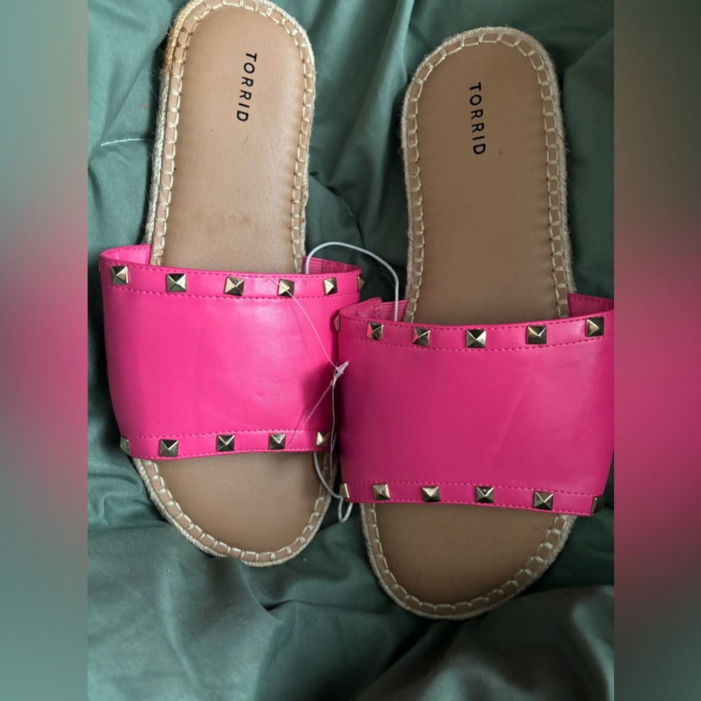Size 13w Pink Torrid espadrille slides, new with tags